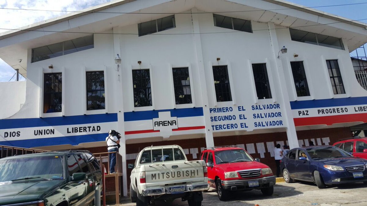 ARENA pone su sede como centro de acopio para familias de Nejapa a pesar que en el pasado se robaron la ayuda arena-pone-su-sede-como-centro-de-acopio-para-familias-de-nejapa-a-pesar-que-en-el-pasado-se-robaron-la-ayuda